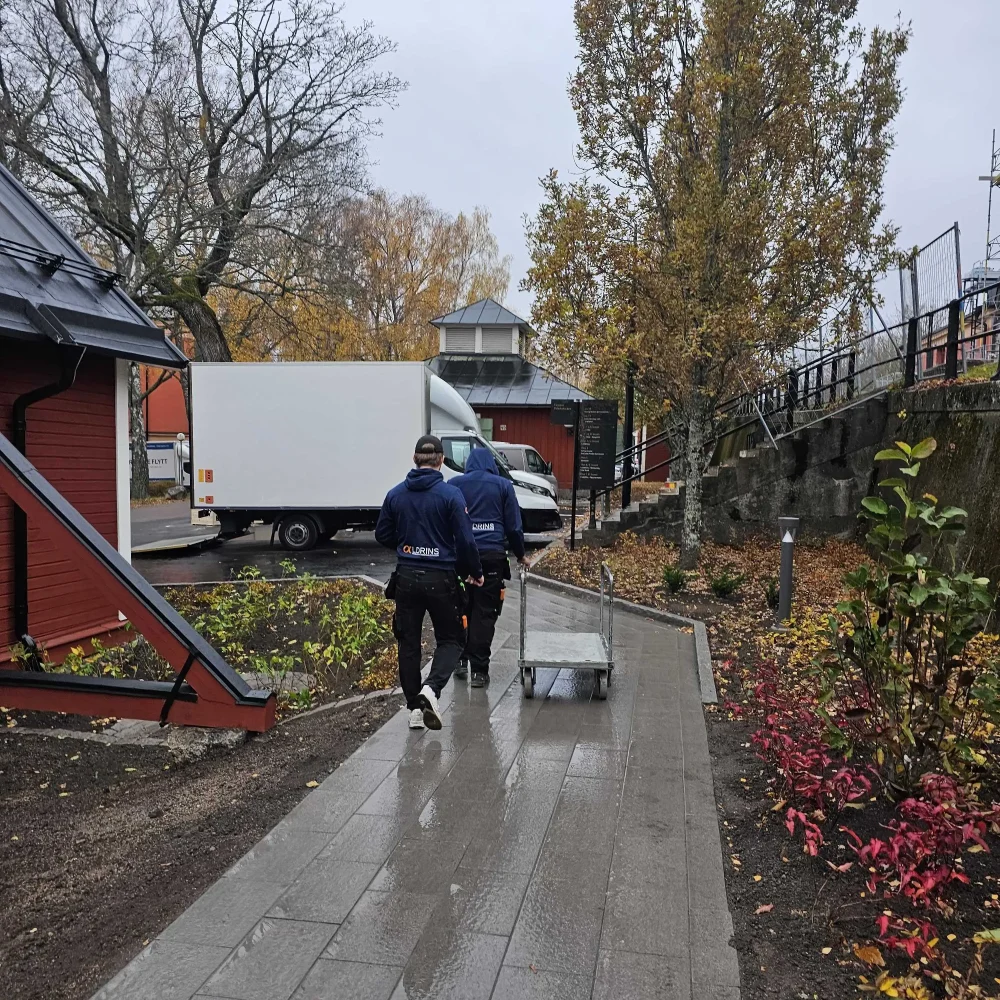 Aldrins Mont AB erbjuder ett flertal tjänster inom smidiga montagelösningar, stallbyggnationer och fastighetsskötsel