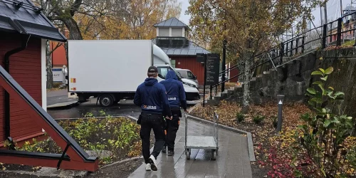 Aldrins Mont AB erbjuder ett flertal tjänster inom smidiga montagelösningar, stallbyggnationer och fastighetsskötsel