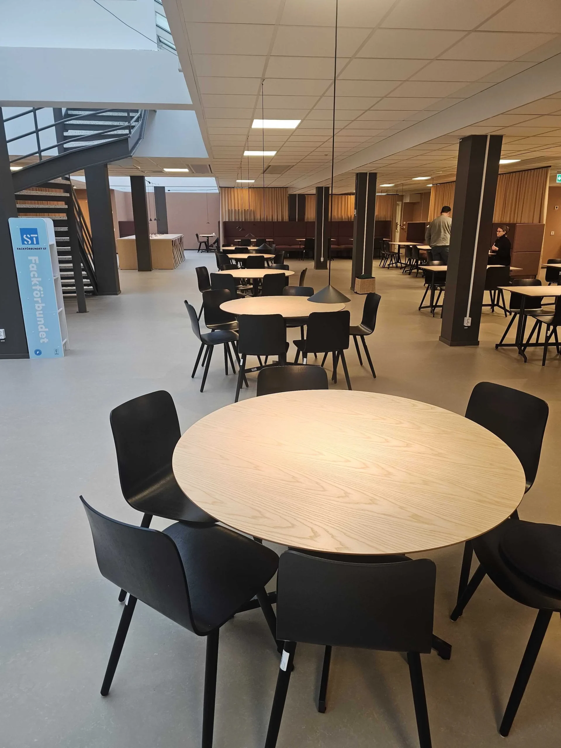 Skolmiljö där vi erbjuder pålitliga och diskreta vaktmästeritjänster